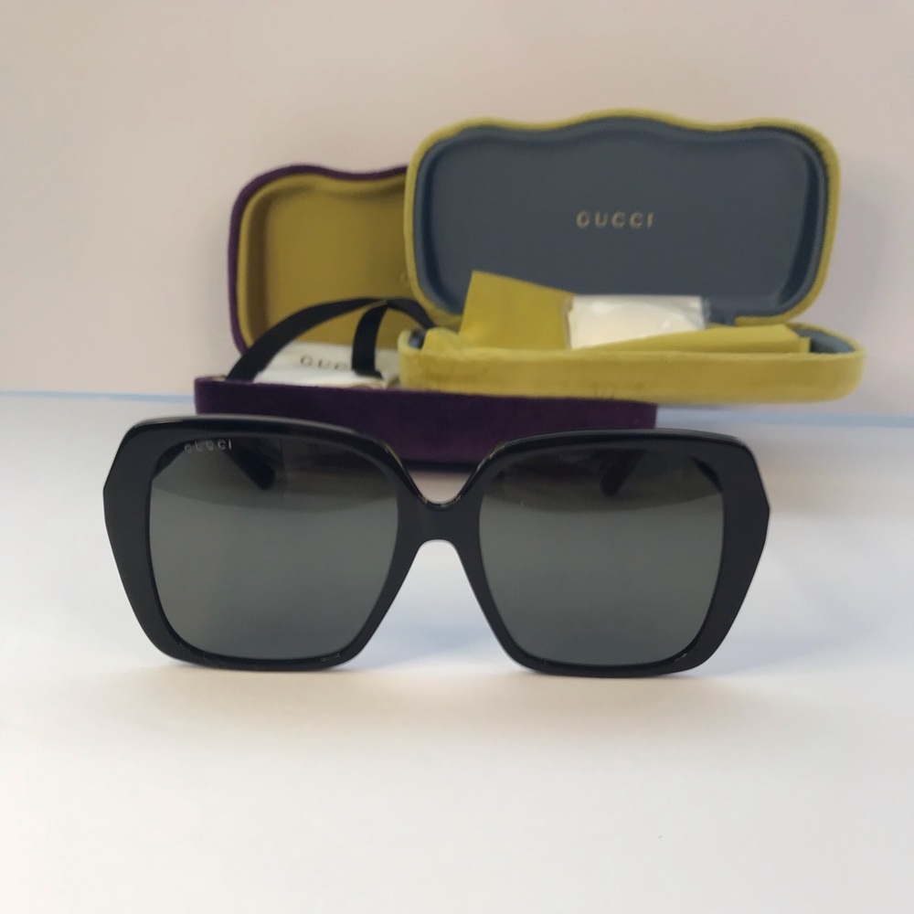 New Authentic Gucci Grey Square Ladies Sunglasses GG0533SA 001 56 - Picture 5 of 14